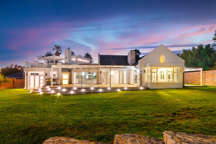 4 Bedroom Property for Sale in Golden Hill Western Cape